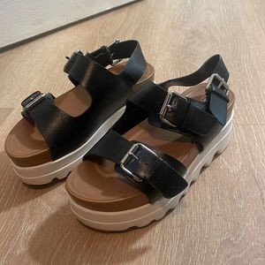 Platform sandals